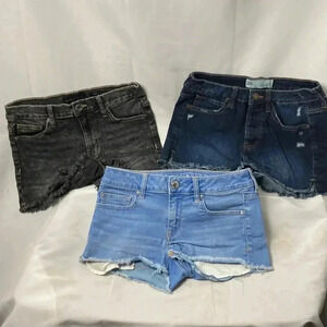 SET- 3 PAIRS OF JEAN SHORT 2-SIZE 28 1- SIZE 25 KYLIE & KENDALL, AM EAGLE